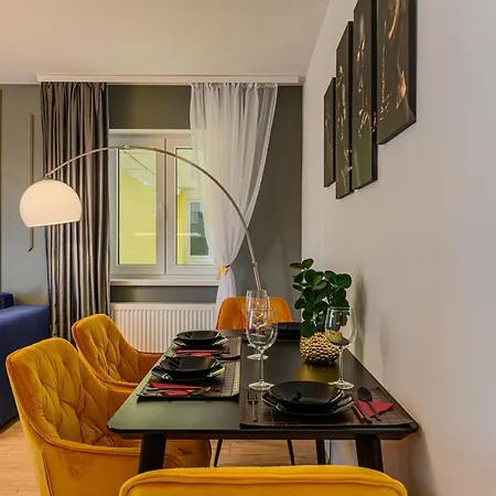 Happy Place With Mountain View Apartment *